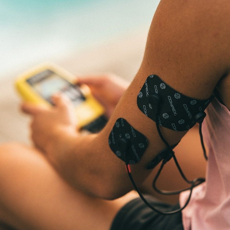 Electrostimulator to improve fitness compex fitness