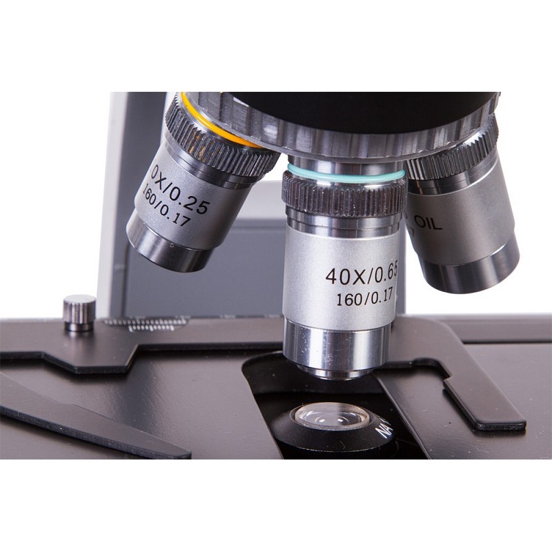 Microscop trinocular levenhuk 740t