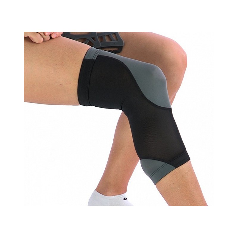 Under-knee brace for donjoy reaction