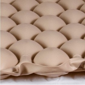 Anti-decubitus compressor and mattress kit for bed - prevention and treatment of bedsores